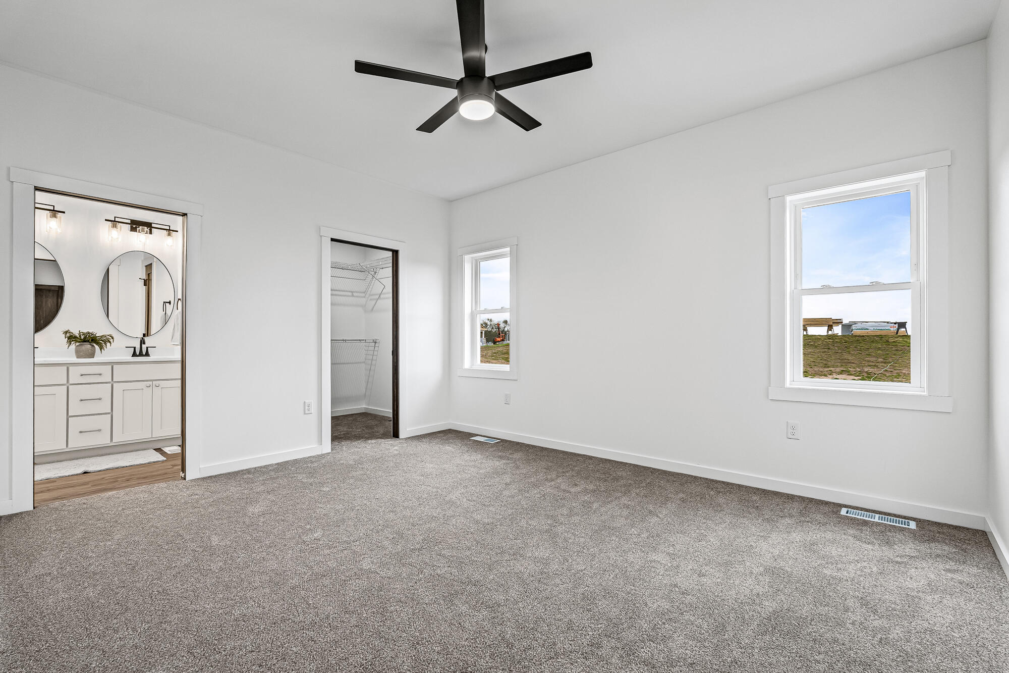 652 Boone Lane Holmen, WI 54636 - Photo 10 of 23 Primary Bedroom