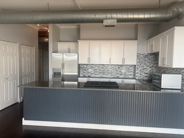 $2,500 | 1735 West Diversey Parkway, Unit 304, Chicago, IL 60614