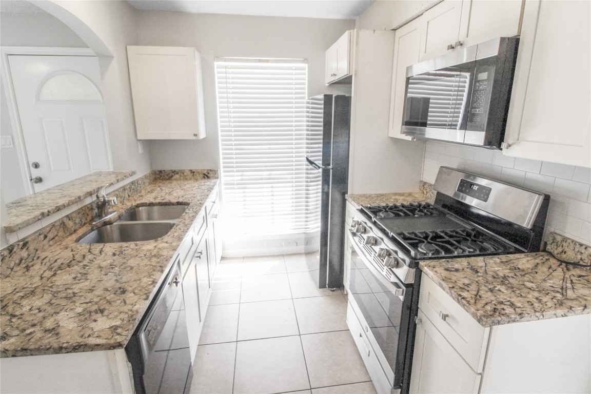 9906 Randall Drive, Unit B Austin, TX 78753 - Photo 10 of 16