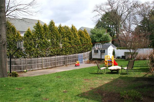 154 Elmwood Road Needham, MA 02492 - Photo 26 of 30 Gallery Image 26