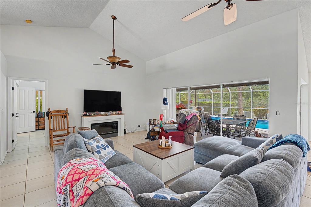 7201 Forestedge Court New Port Richey, FL 34655 - Photo 13 of 37