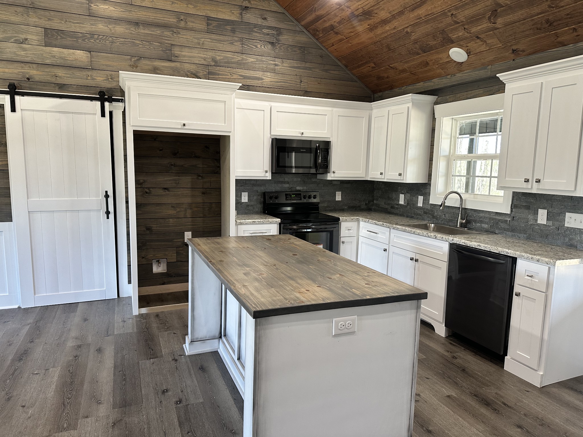 135 Powell Chapel Road Pulaski, TN 38478 - Photo 4 of 17 Gallery Image 4