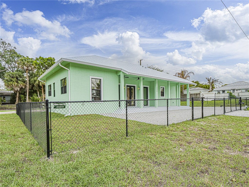 12906 83rd Avenue Sebastian, FL 32958 - Photo 5 of 36