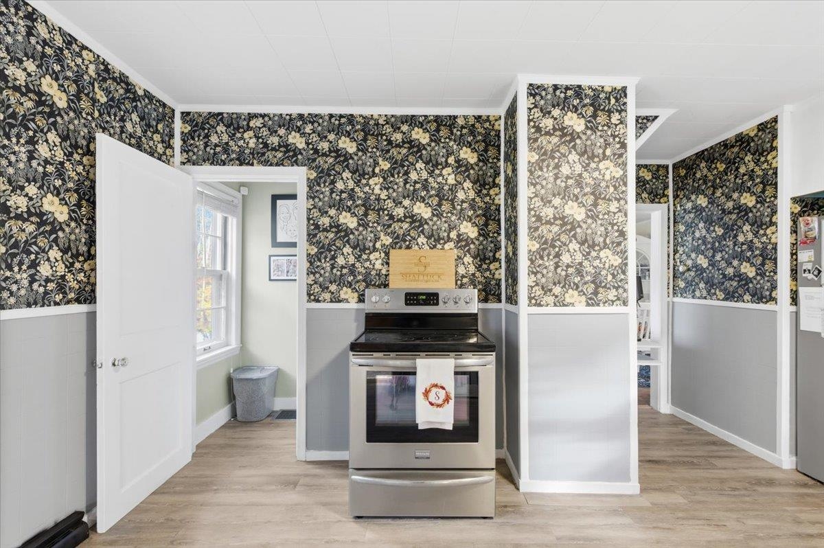 13 Pleasant Street Proctor, VT 05765 - Photo 11 of 55