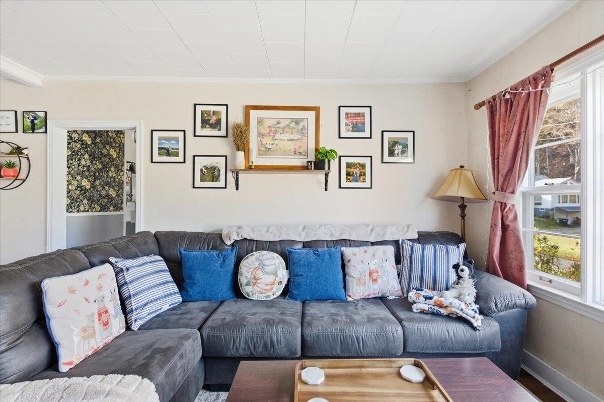 13 Pleasant Street Proctor, VT 05765 - Photo 16 of 55