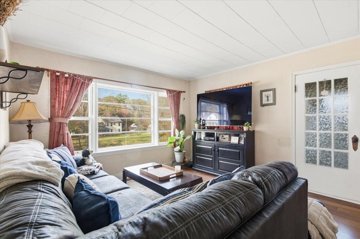 13 Pleasant Street Proctor, VT 05765 - Photo 17 of 55