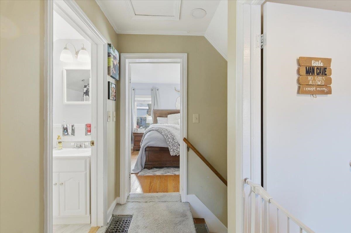 13 Pleasant Street Proctor, VT 05765 - Photo 21 of 55