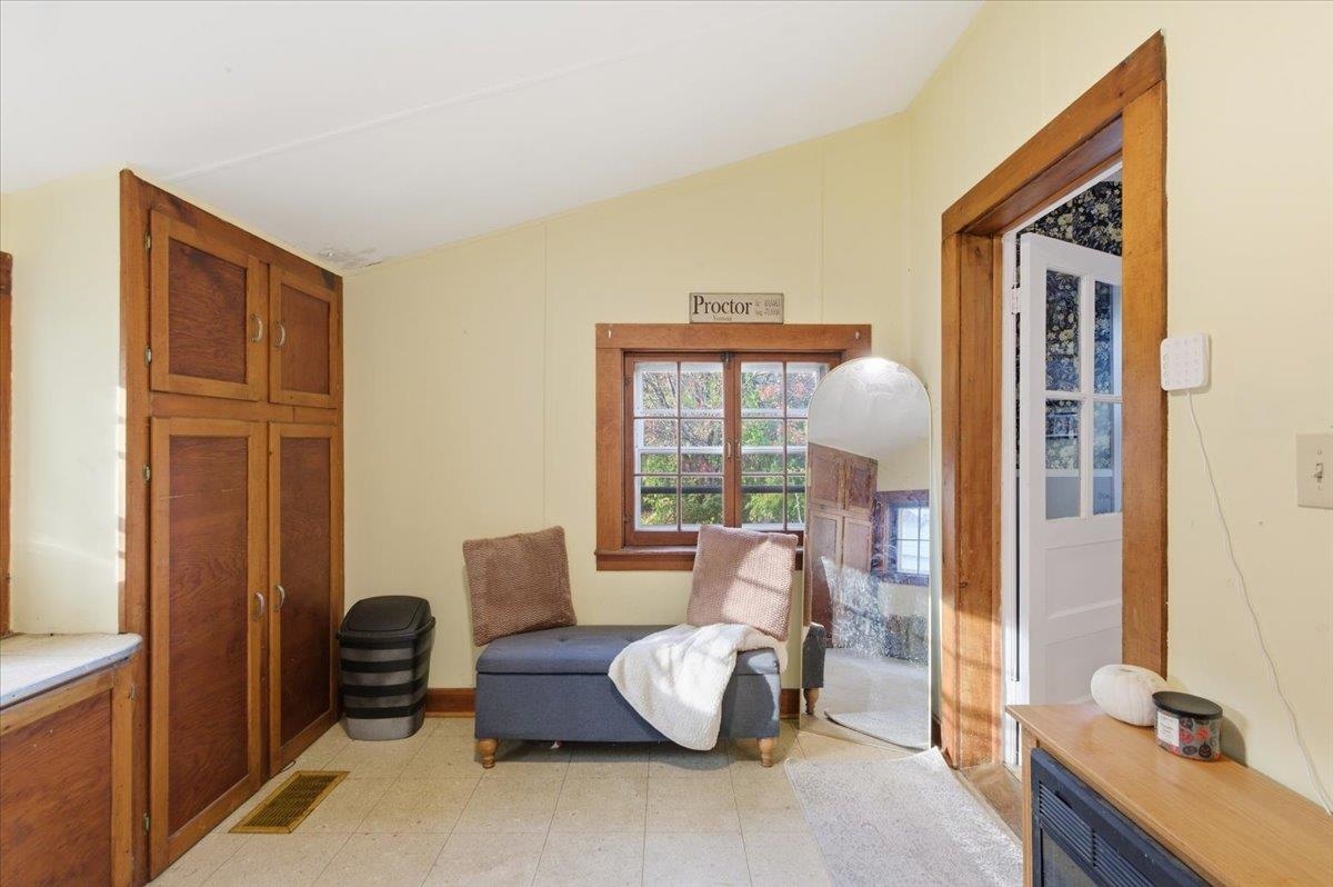 13 Pleasant Street Proctor, VT 05765 - Photo 6 of 55