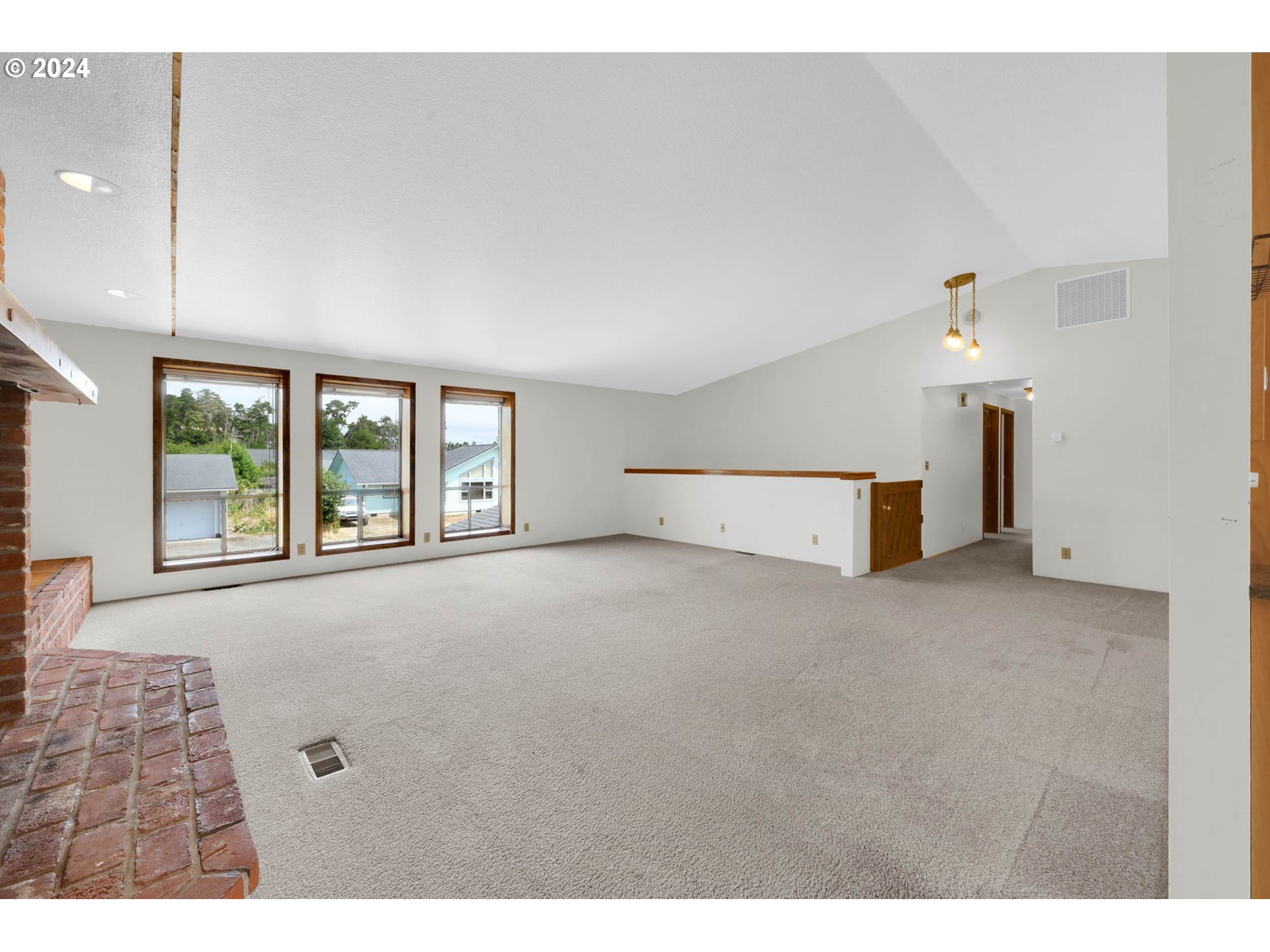 1490 Myrtle Loop Florence, OR 97439 - Photo 7 of 48 Gallery Image 7