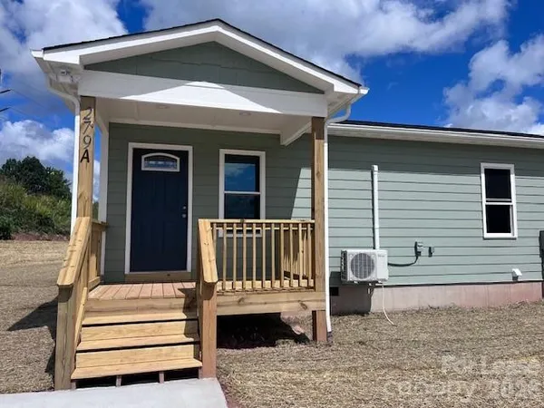 $1,300 | 279 Pitts Street, Unit A, Morganton, NC 28655