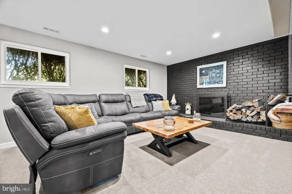 $4,100 | 6 Hounds Hollow Court, Owings Mills, MD 21117