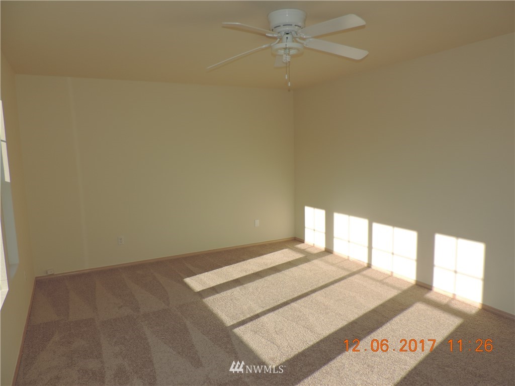 2702 Northeast 2nd Street Renton, WA 98056 - Photo 13 of 16