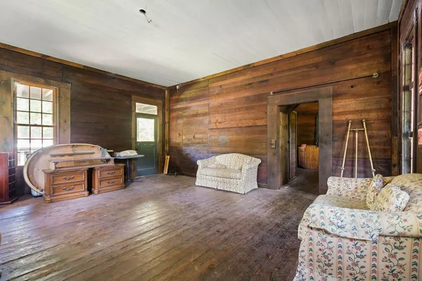 $225,000 | 216 North Mechanic Street, Pendleton, SC 29670