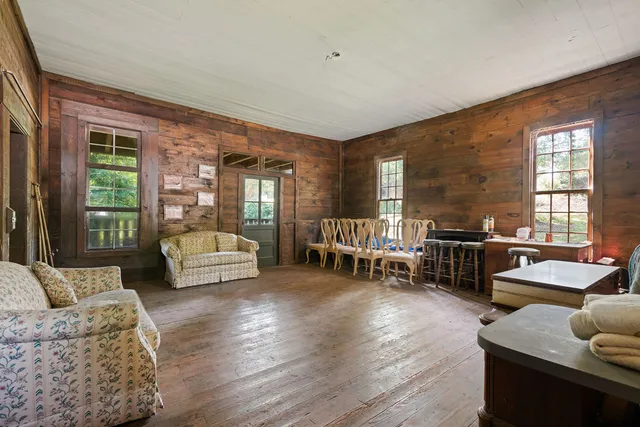 $295,000 | 216 North Mechanic Street, Pendleton, SC 29670