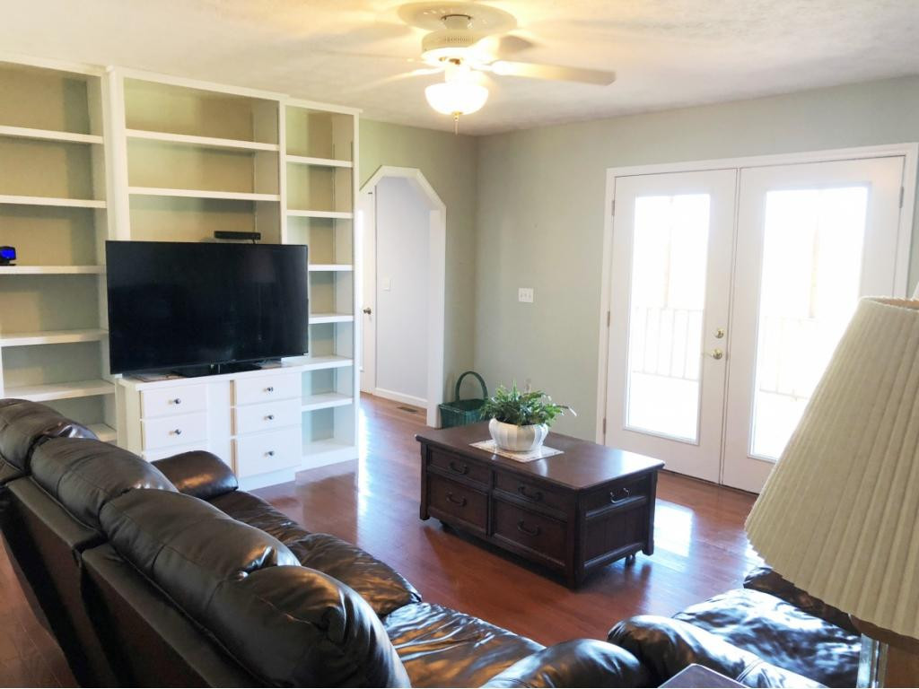 270 Roy Martin Road Gray, TN 37615 - Photo 11 of 36 Living Room