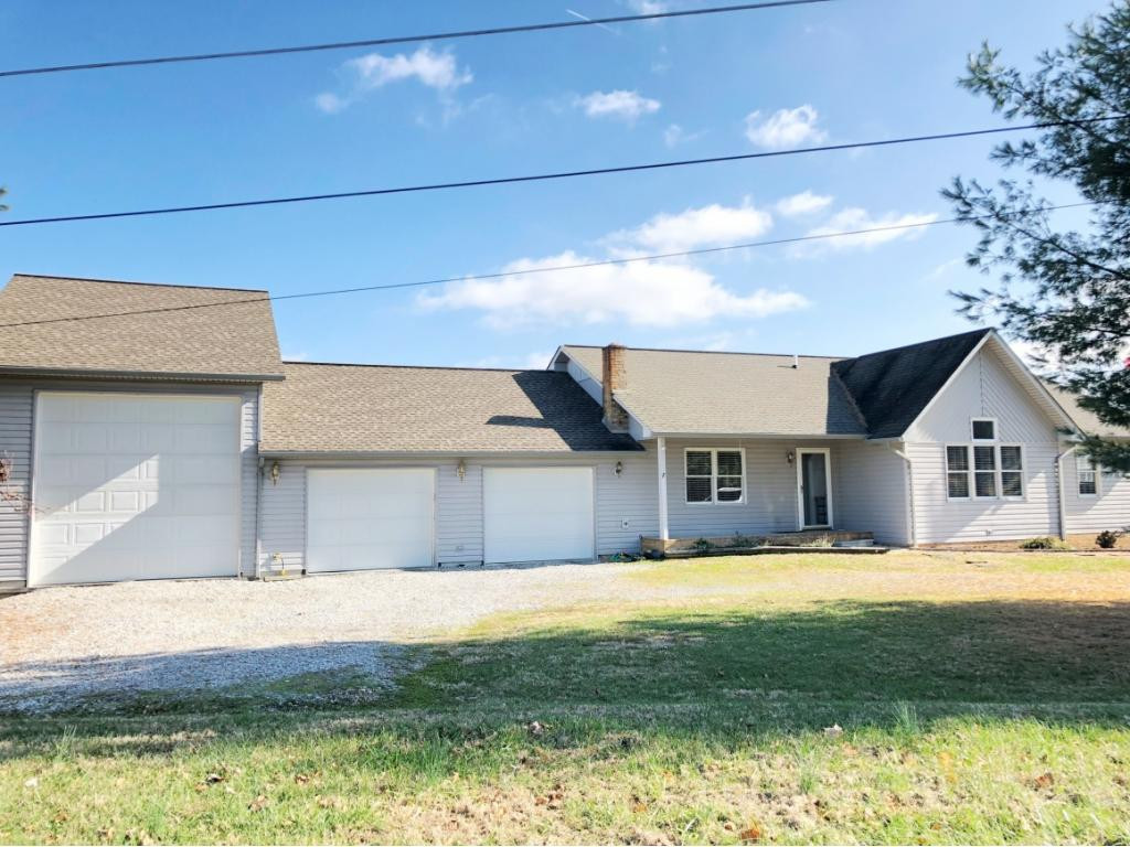 270 Roy Martin Road Gray, TN 37615 - Photo 3 of 36 House showing 3 of 5 Garages