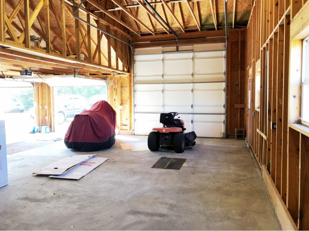 270 Roy Martin Road Gray, TN 37615 - Photo 24 of 36 Inside the RV Garage