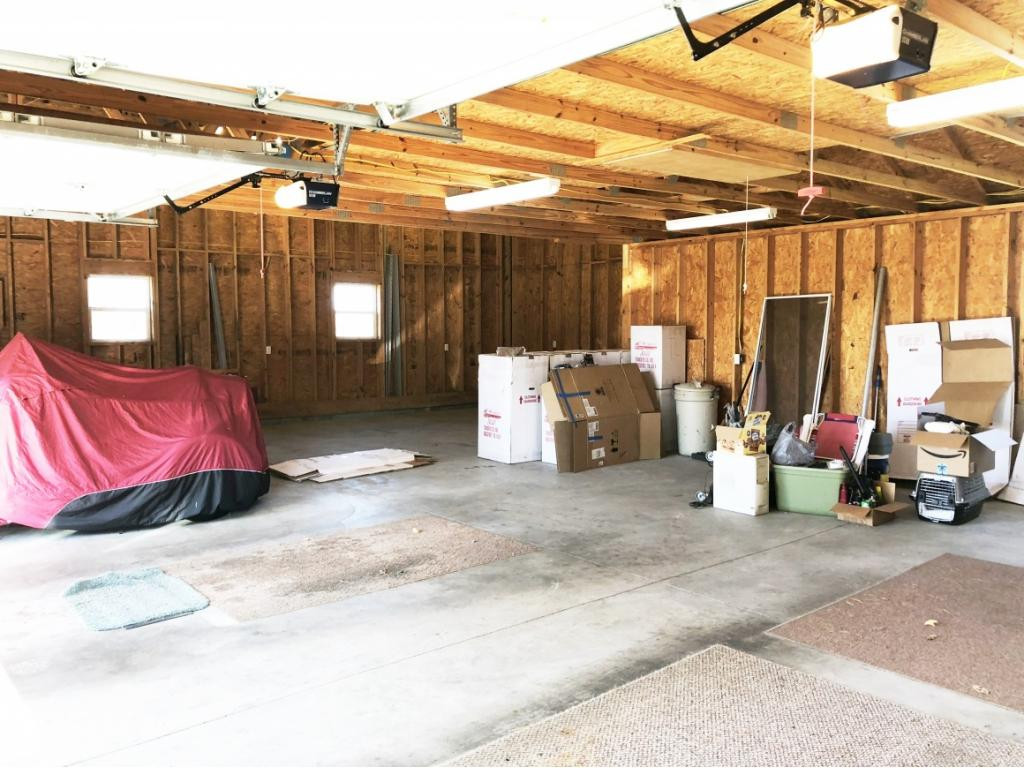 270 Roy Martin Road Gray, TN 37615 - Photo 25 of 36 Inside the Garages