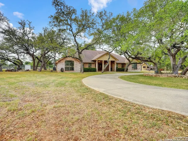 $1,160,000 | 13055 Tonne Drive East, New Braunfels, TX 78132
