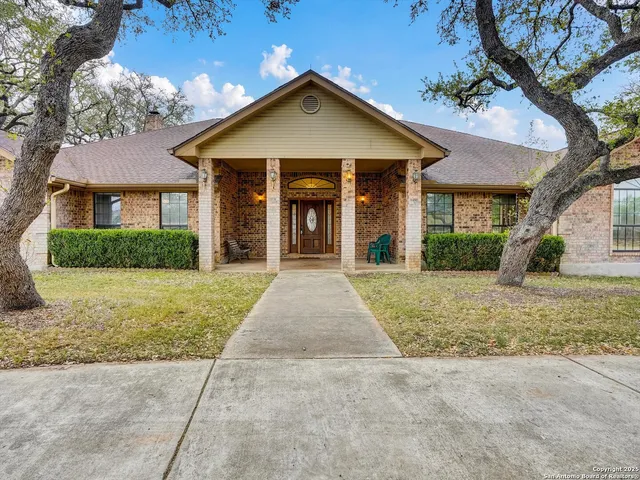 $1,160,000 | 13055 Tonne Drive East, New Braunfels, TX 78132