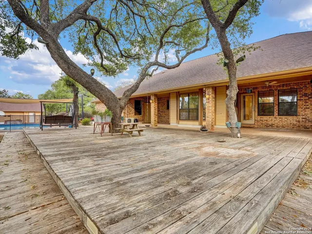 $1,160,000 | 13055 Tonne Drive East, New Braunfels, TX 78132