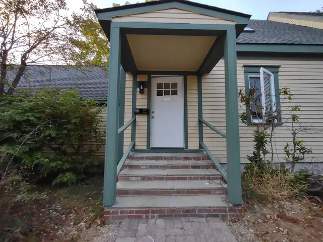 $2,575 | 394 Union Avenue, Unit 4, Laconia, NH 03246