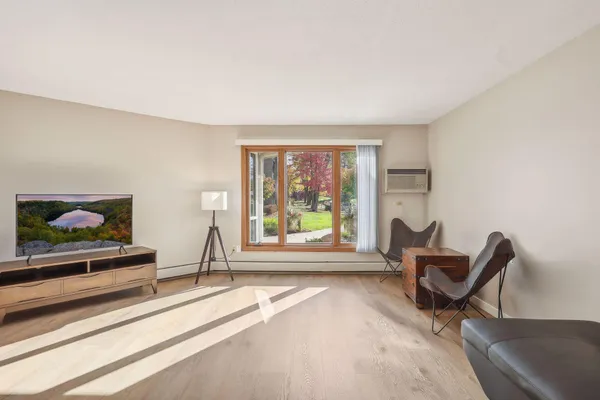 $139,900 | 4350 Brookside Court, Unit 114, Edina, MN 55436