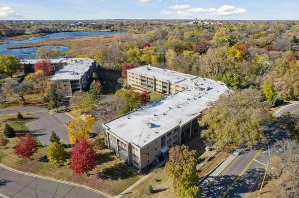 $139,900 | 4350 Brookside Court, Unit 114, Edina, MN 55436