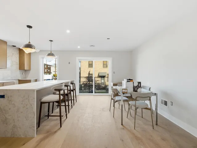 $999,000 | 138-140 Weigands Lane, Unit 1, Secaucus, NJ 07094