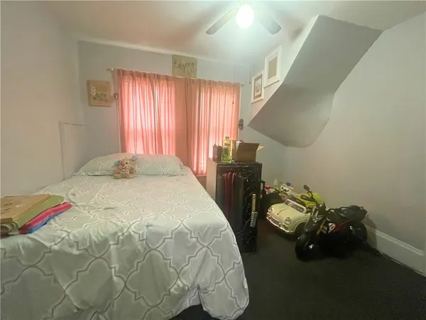 $2,300 | 1005 Narragansett Boulevard, Unit 1, Providence, RI 02905