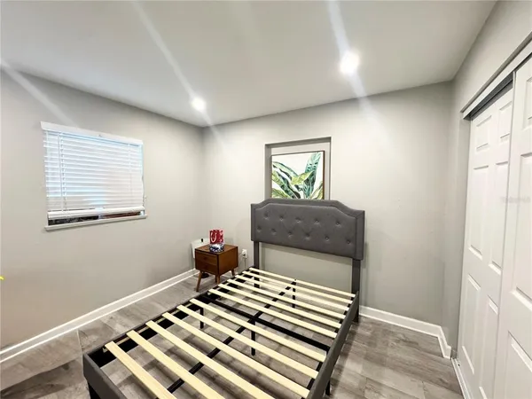 $3,000 | 3913 South Shade Avenue, Sarasota, FL 34231