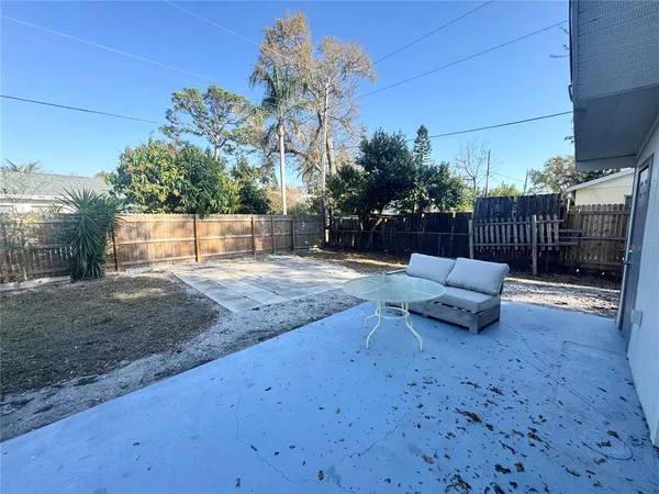 $3,000 | 3913 South Shade Avenue, Sarasota, FL 34231