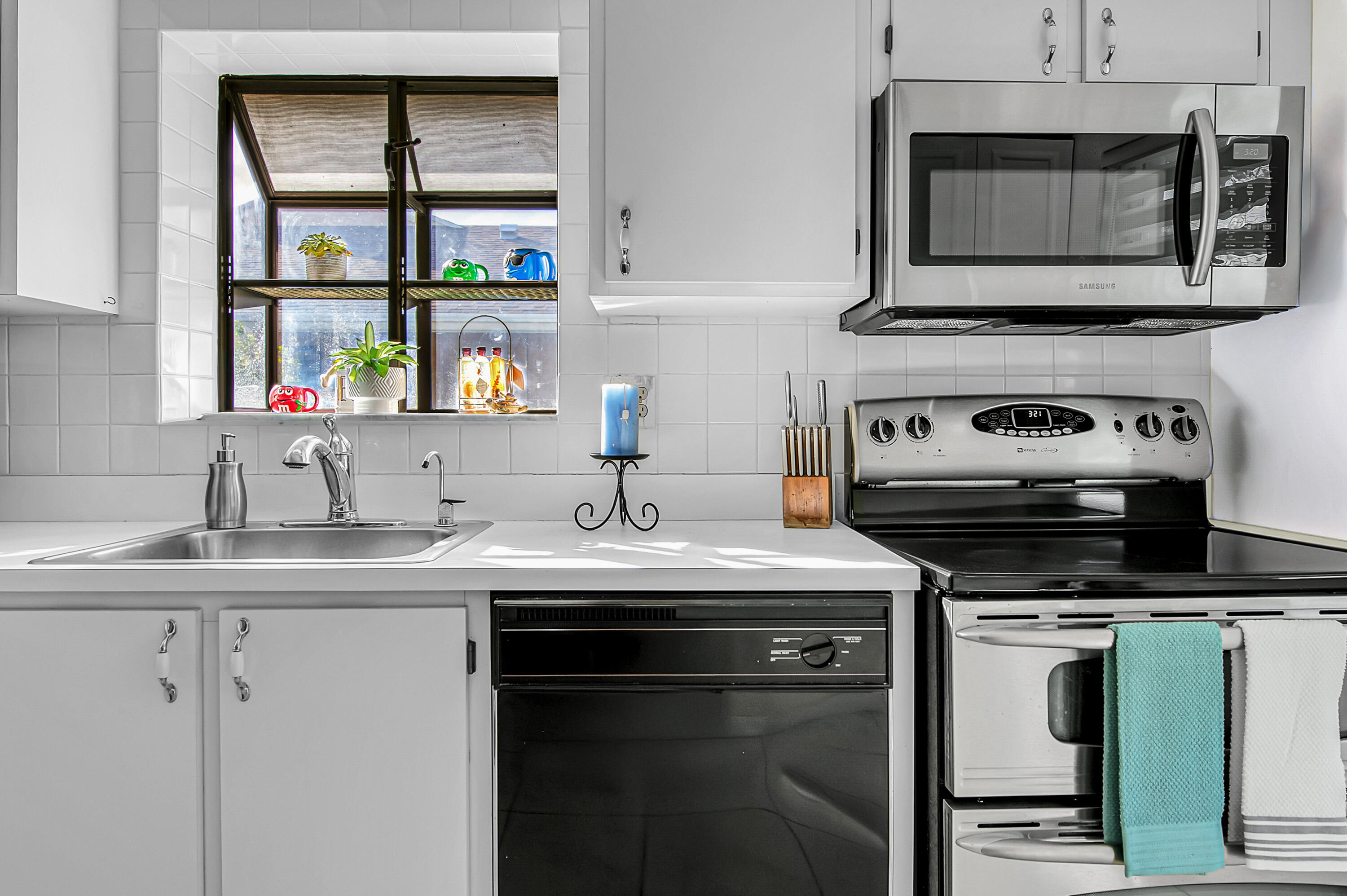 8182 Springtree Road Boca Raton, FL 33496 - Photo 3 of 29 8182-16