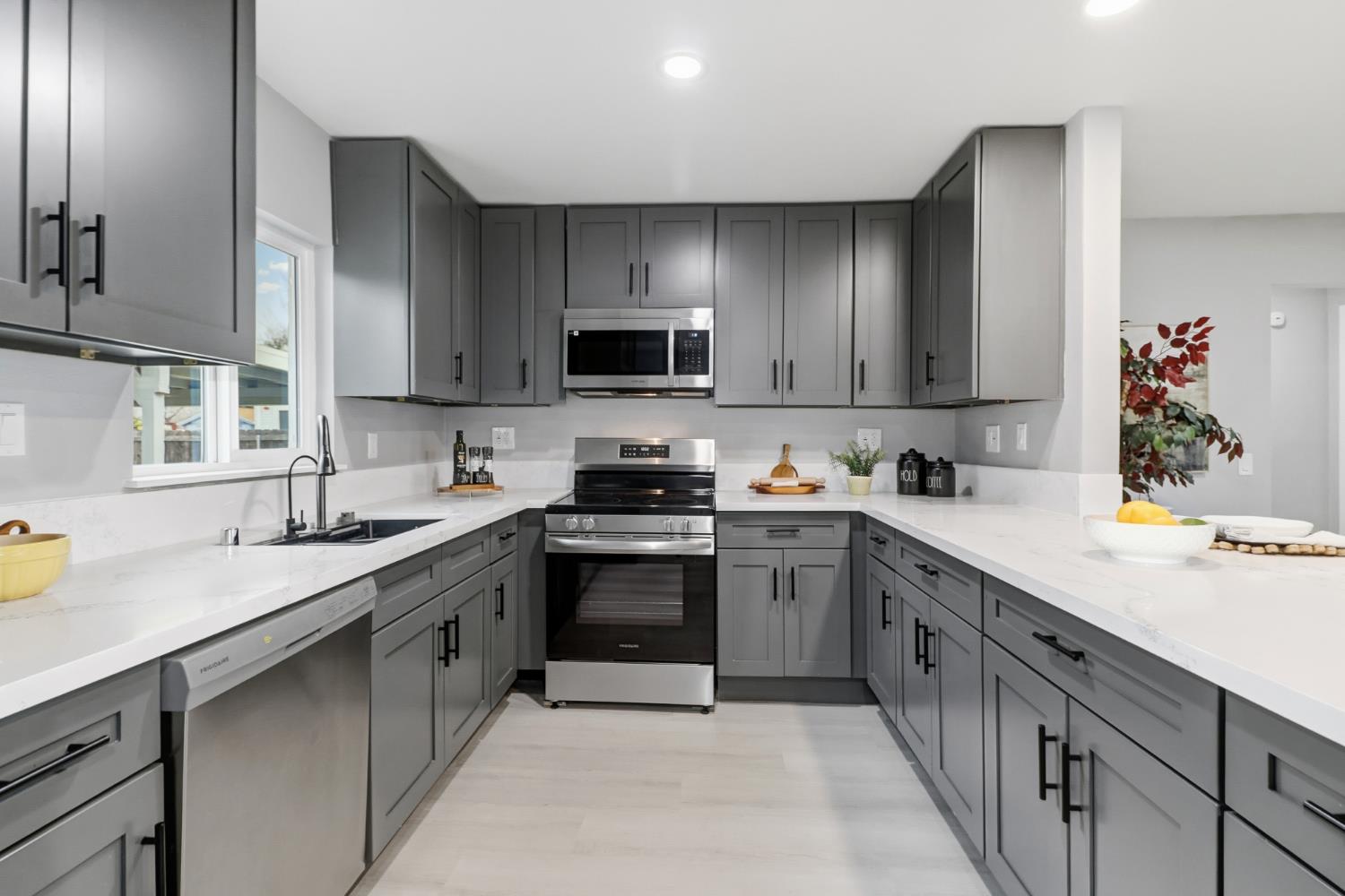 4705 Arboga Road Olivehurst, CA 95961 - Photo 14 of 56