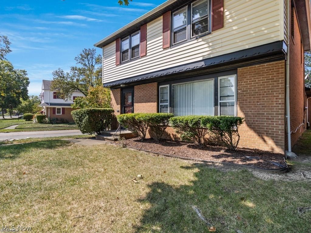 2348 Saybrook Road University Heights, OH 44118 - Photo 37 of 37