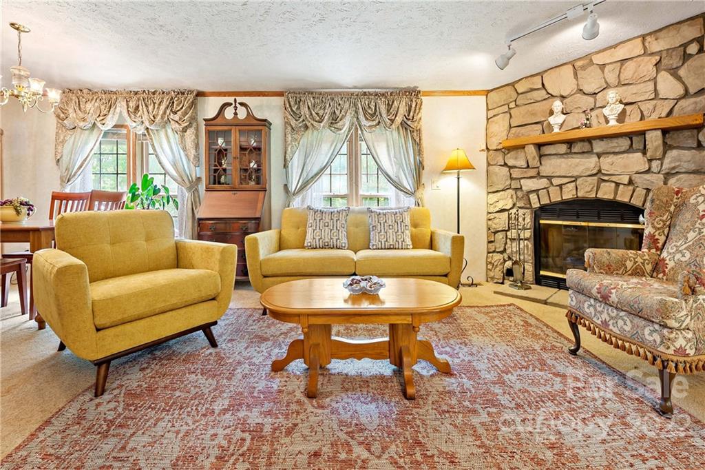 149 Church Road Fairview, NC 28730 - Photo 13 of 37 Gallery Image 13