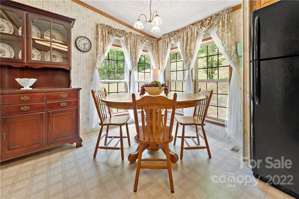 149 Church Road Fairview, NC 28730 - Photo 17 of 37 Gallery Image 17