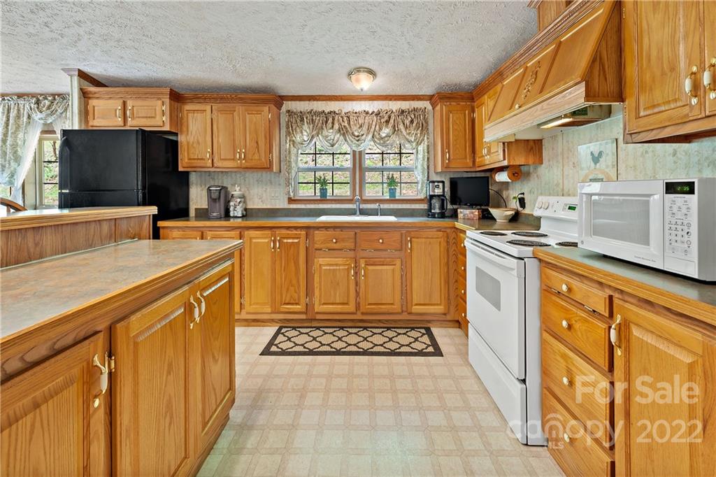 149 Church Road Fairview, NC 28730 - Photo 18 of 37 Gallery Image 18