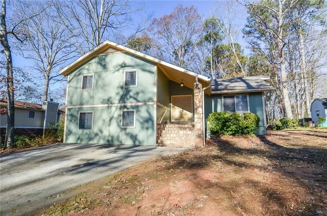 a front view of house with yard