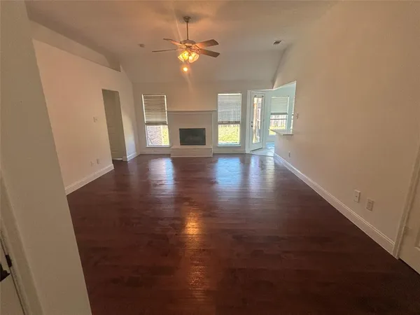 $320,000 | 917 Cole Avenue, Denton, TX 76208