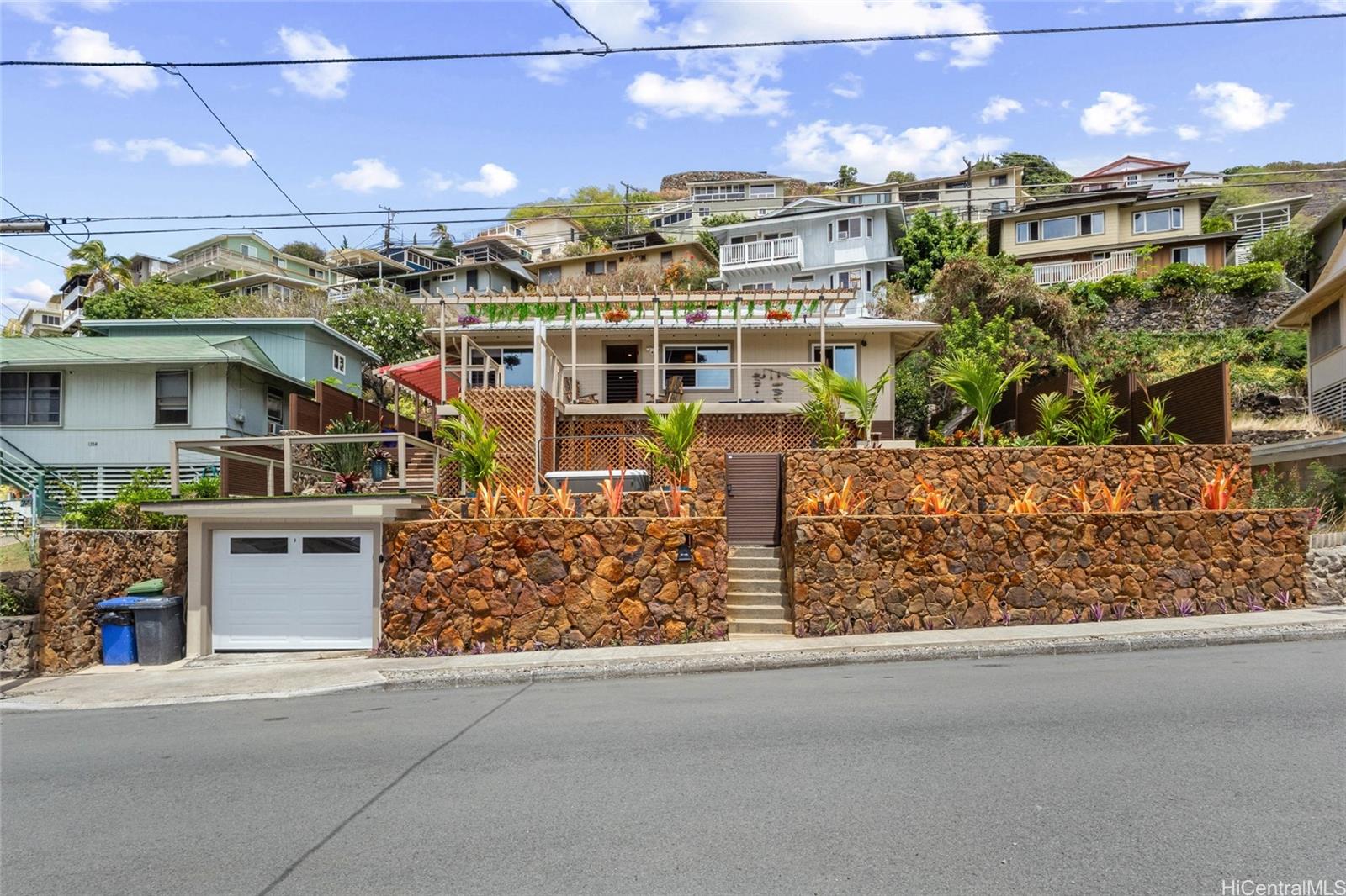 1358 Makaikoa Street Honolulu, HI 96821 - Photo 23 of 25 Front of Property from Street