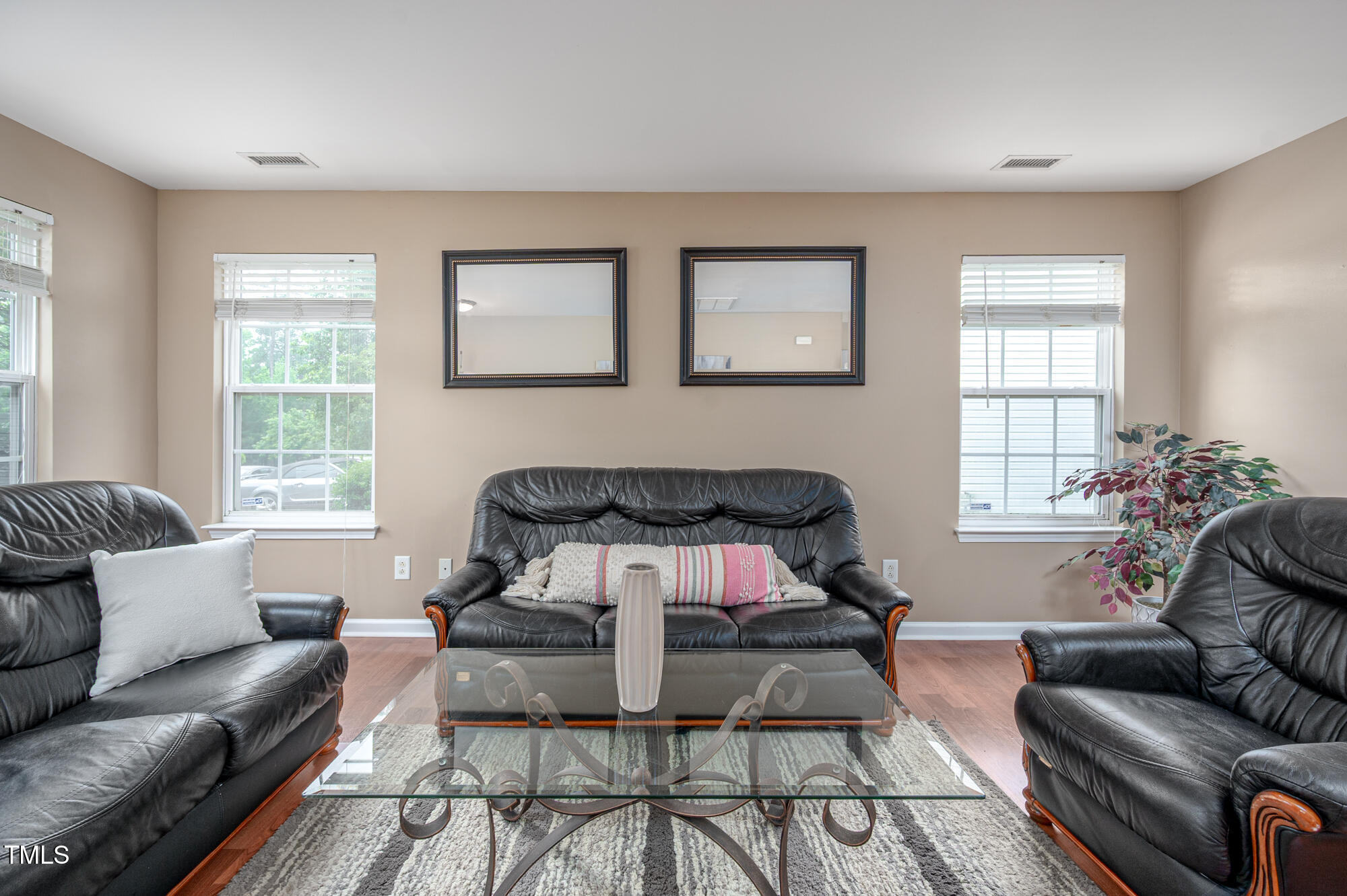 313 Weeping Willow Drive Durham, NC 27704 - Photo 9 of 39 313WeepingWillow-5