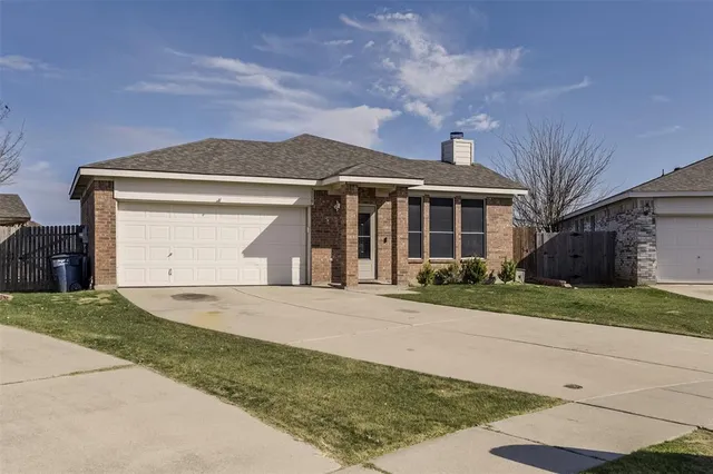 $1,830 | 1117 McKavett Drive, Fort Worth, TX 76140