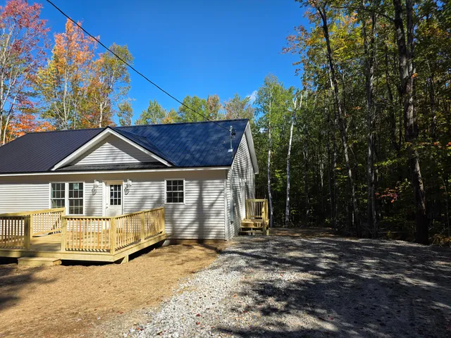 $379,900 | 10 South Whitman School Road, Buckfield, ME 04220