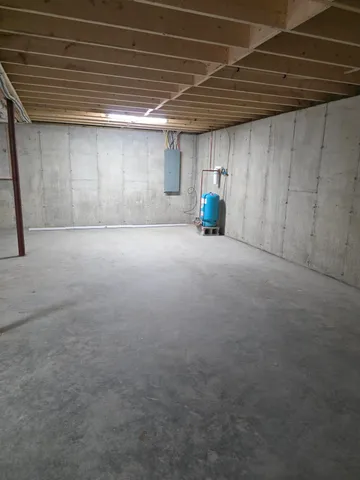 $379,900 | 10 South Whitman School Road, Buckfield, ME 04220