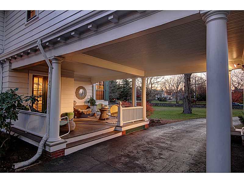 228 Rumstick Road Barrington, RI 02806 - Photo 2 of 25 Entry.