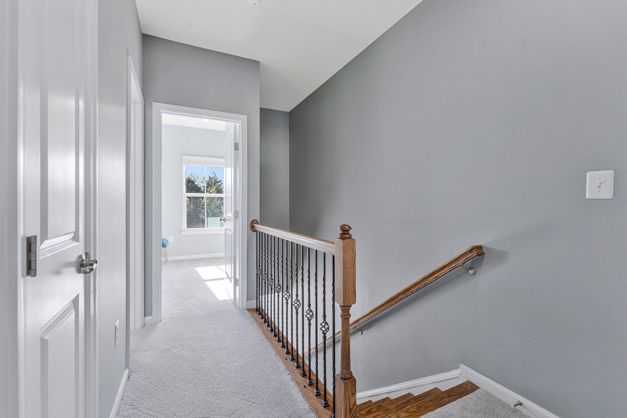 24977 Coats Square Aldie, VA 20105 - Photo 27 of 32 a view of a hallway with entryway