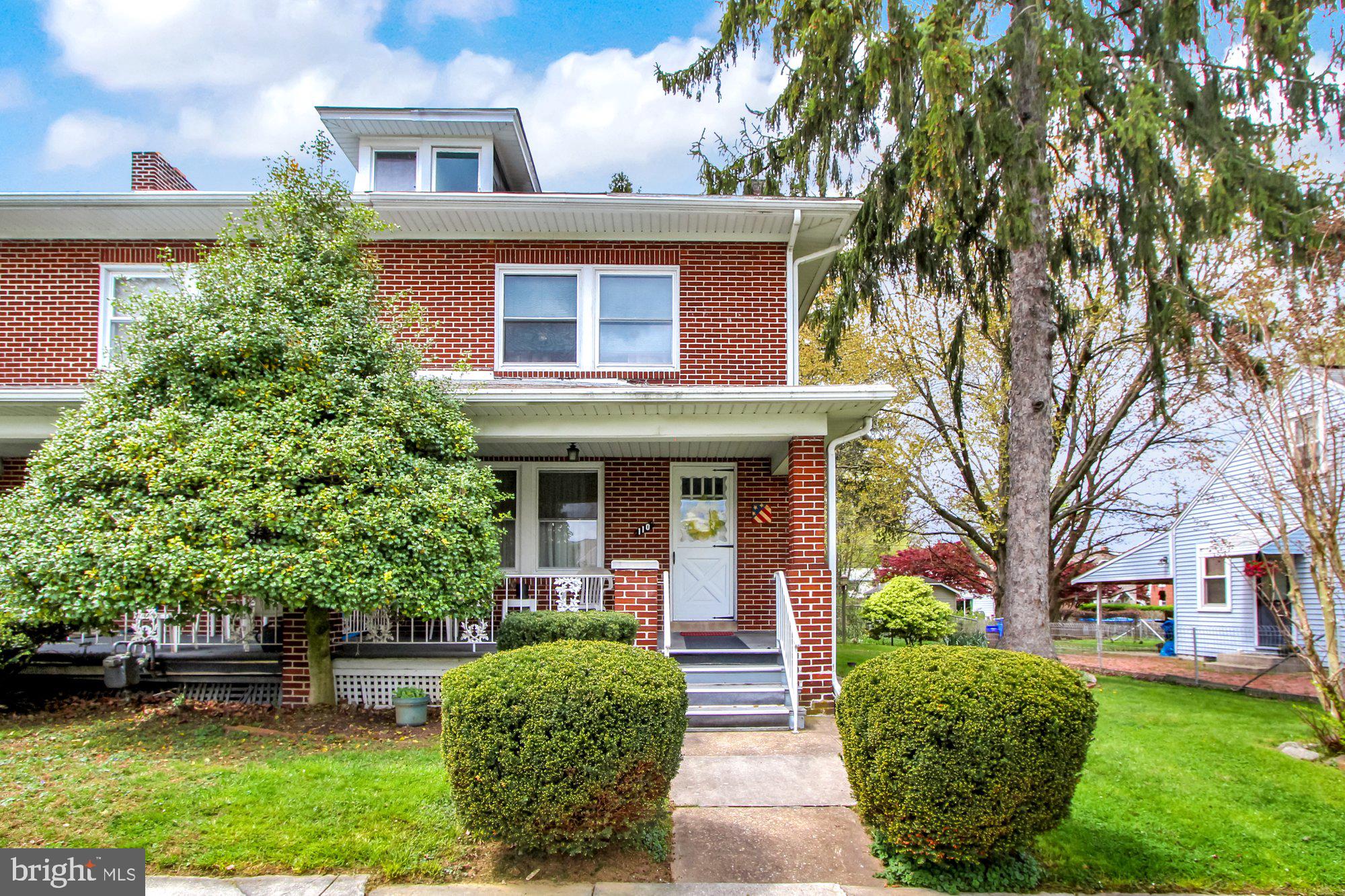 110 Lyndhurst Road York, PA 17402 - Photo 2 of 28 Gallery Image 2