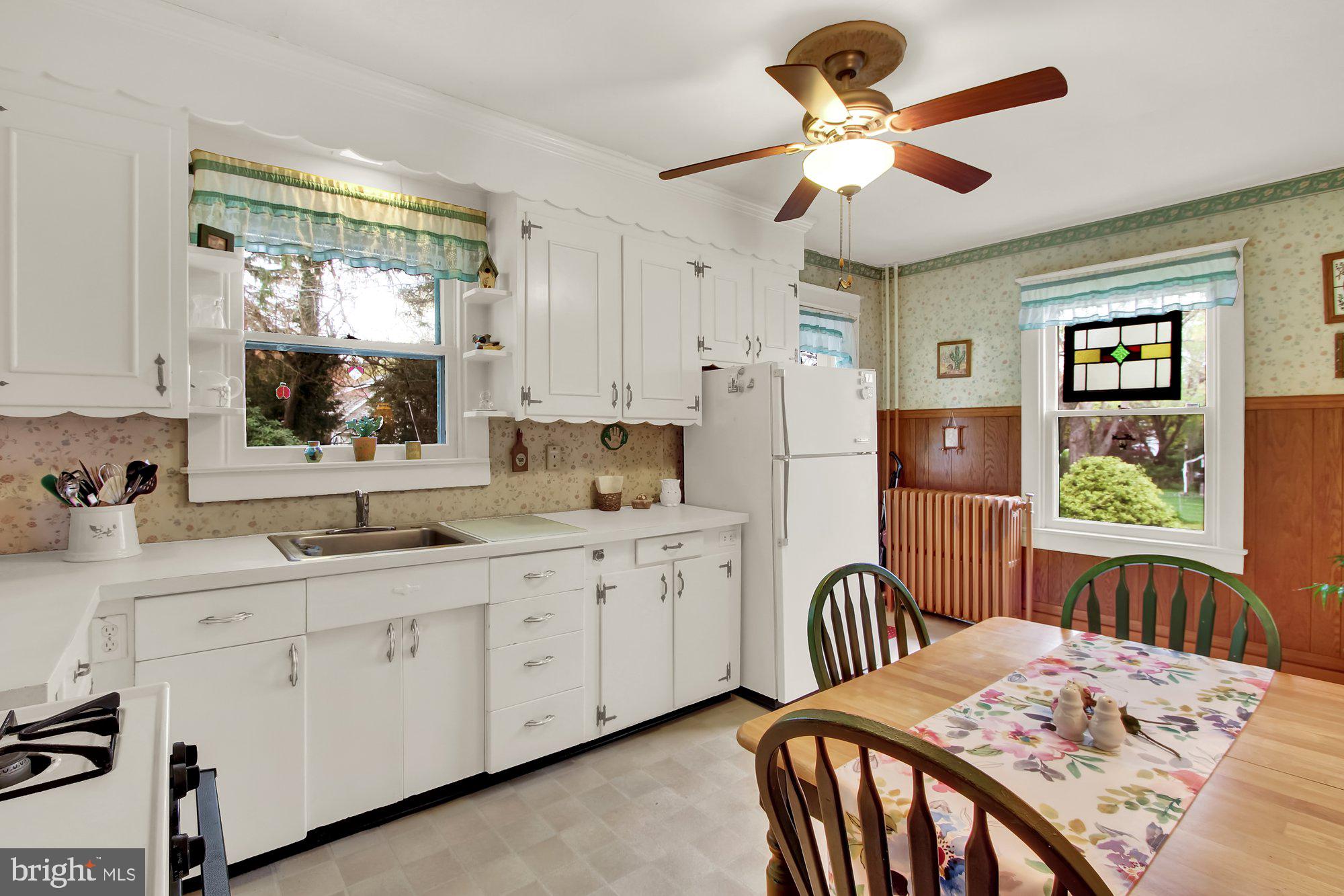 110 Lyndhurst Road York, PA 17402 - Photo 11 of 28 Gallery Image 11