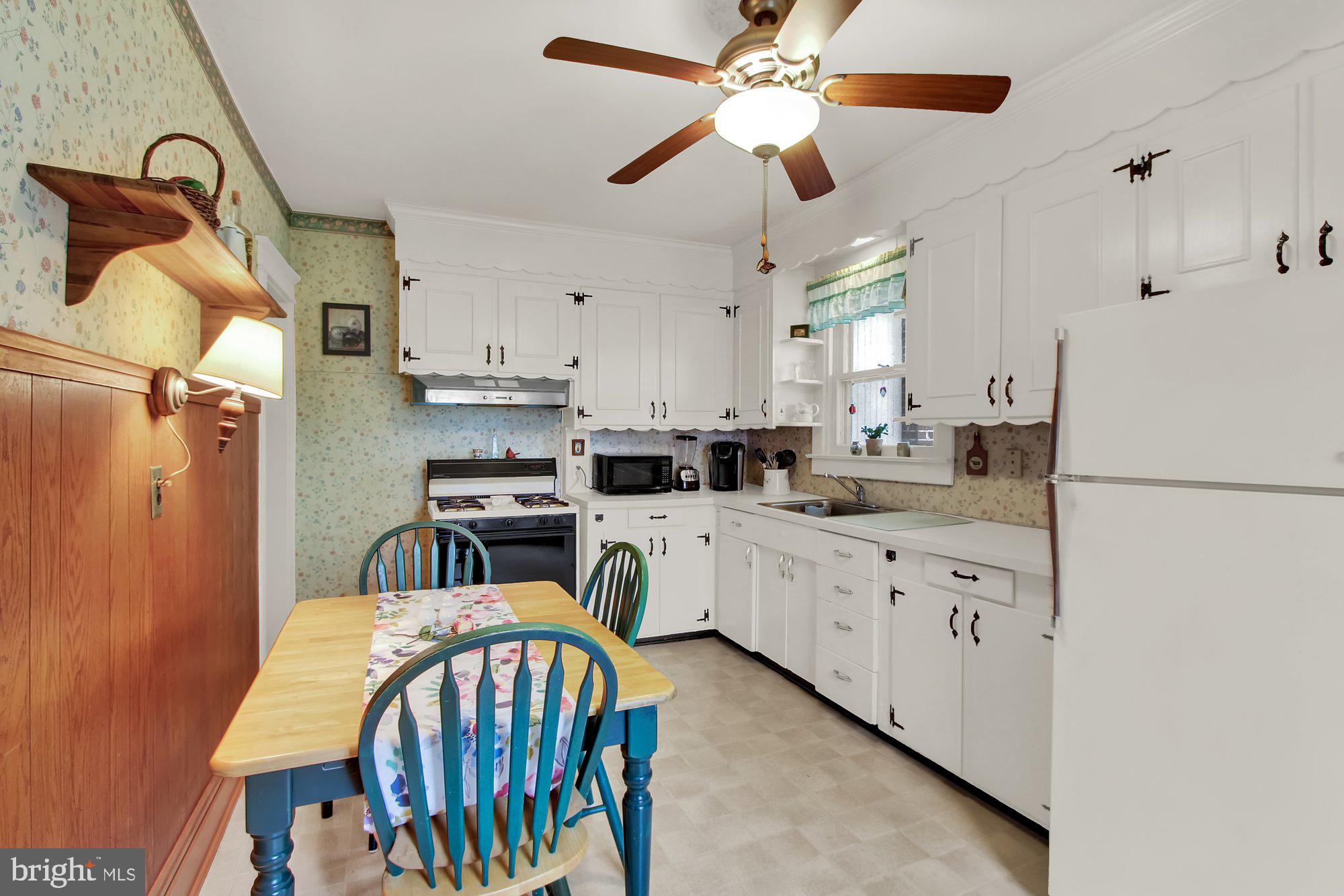 110 Lyndhurst Road York, PA 17402 - Photo 9 of 28 Gallery Image 9
